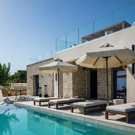 Skianos Vila